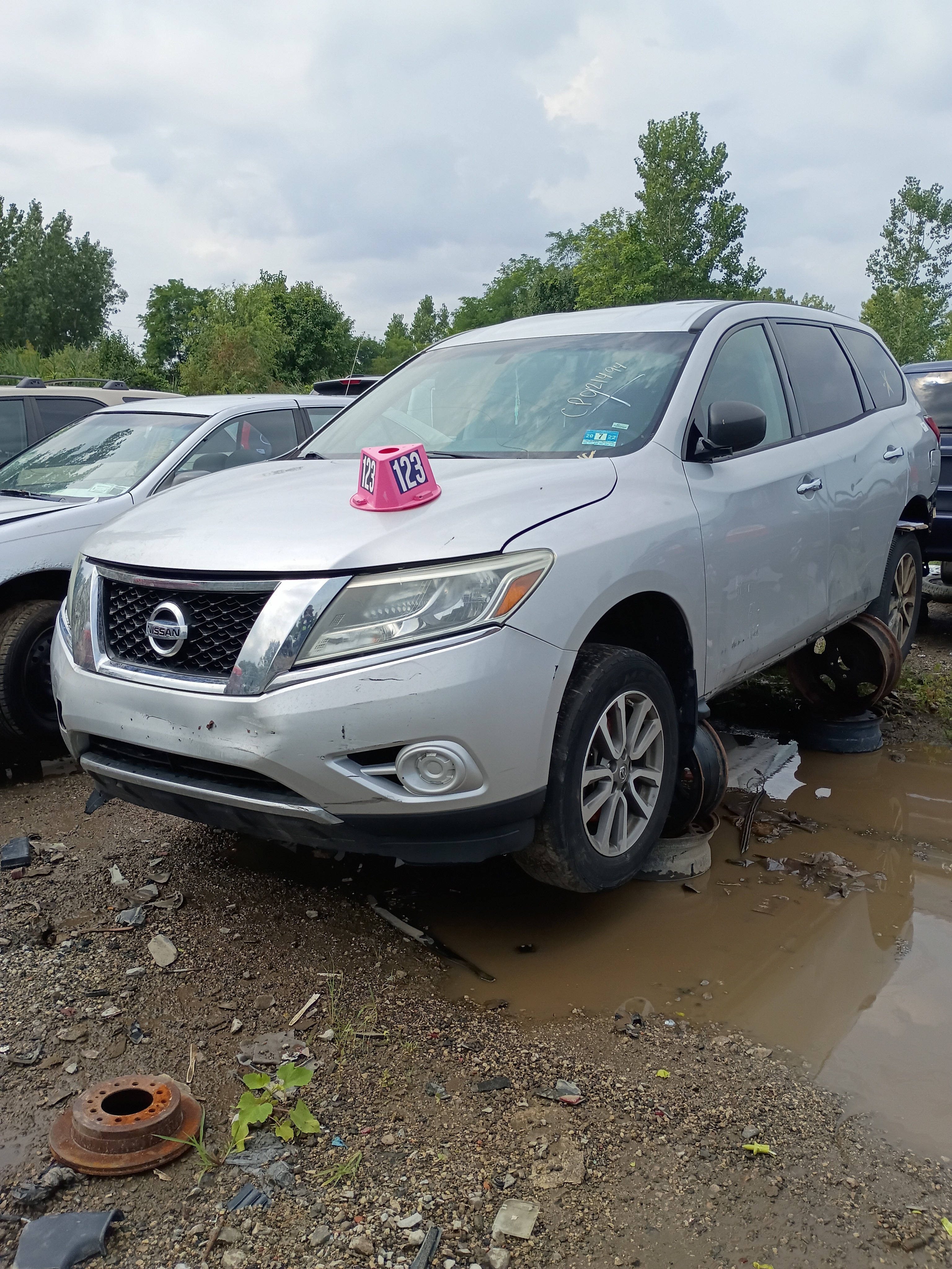 2015 NISSAN Pathfinder
