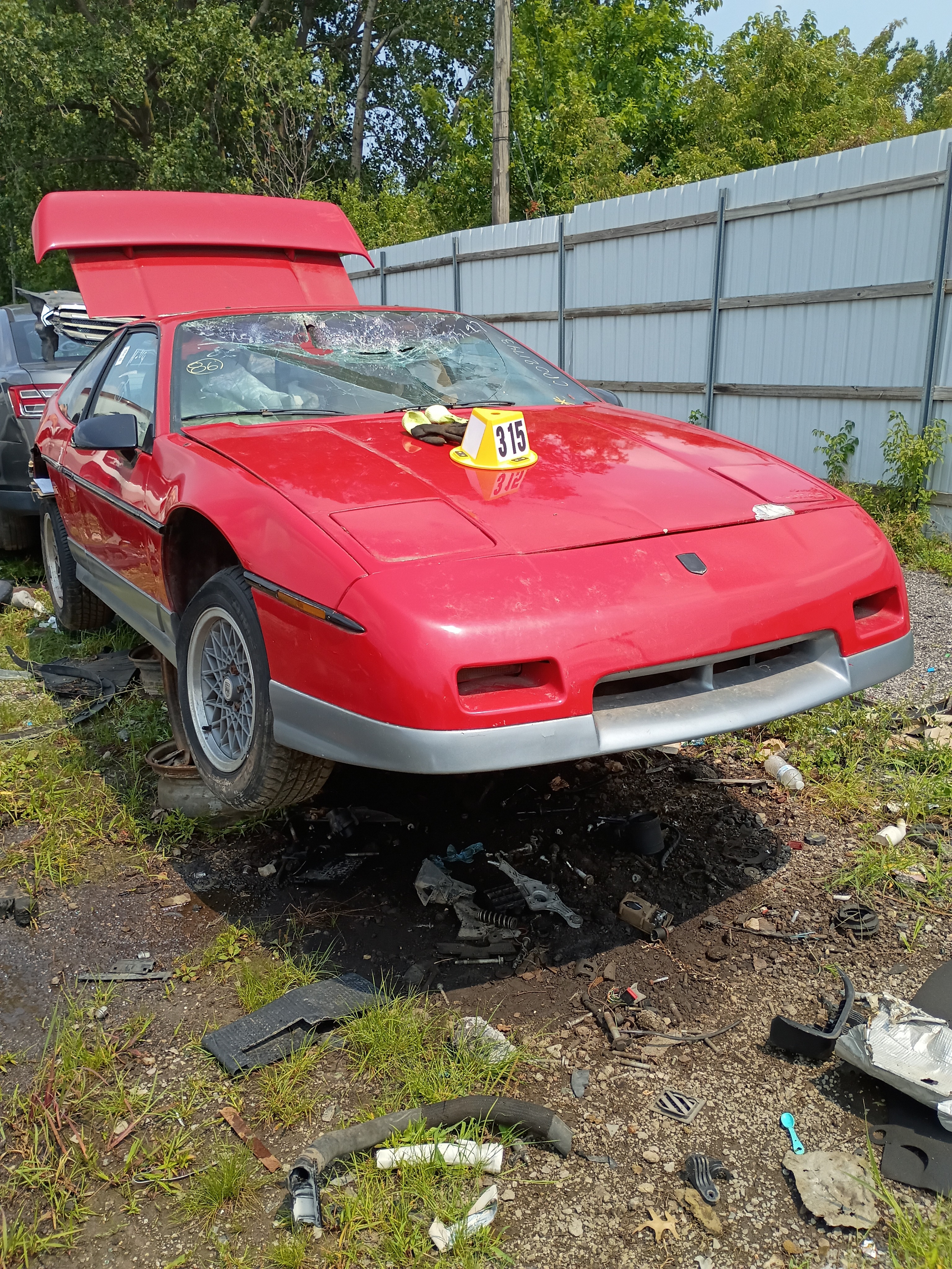 1986 PONTIAC Fiero