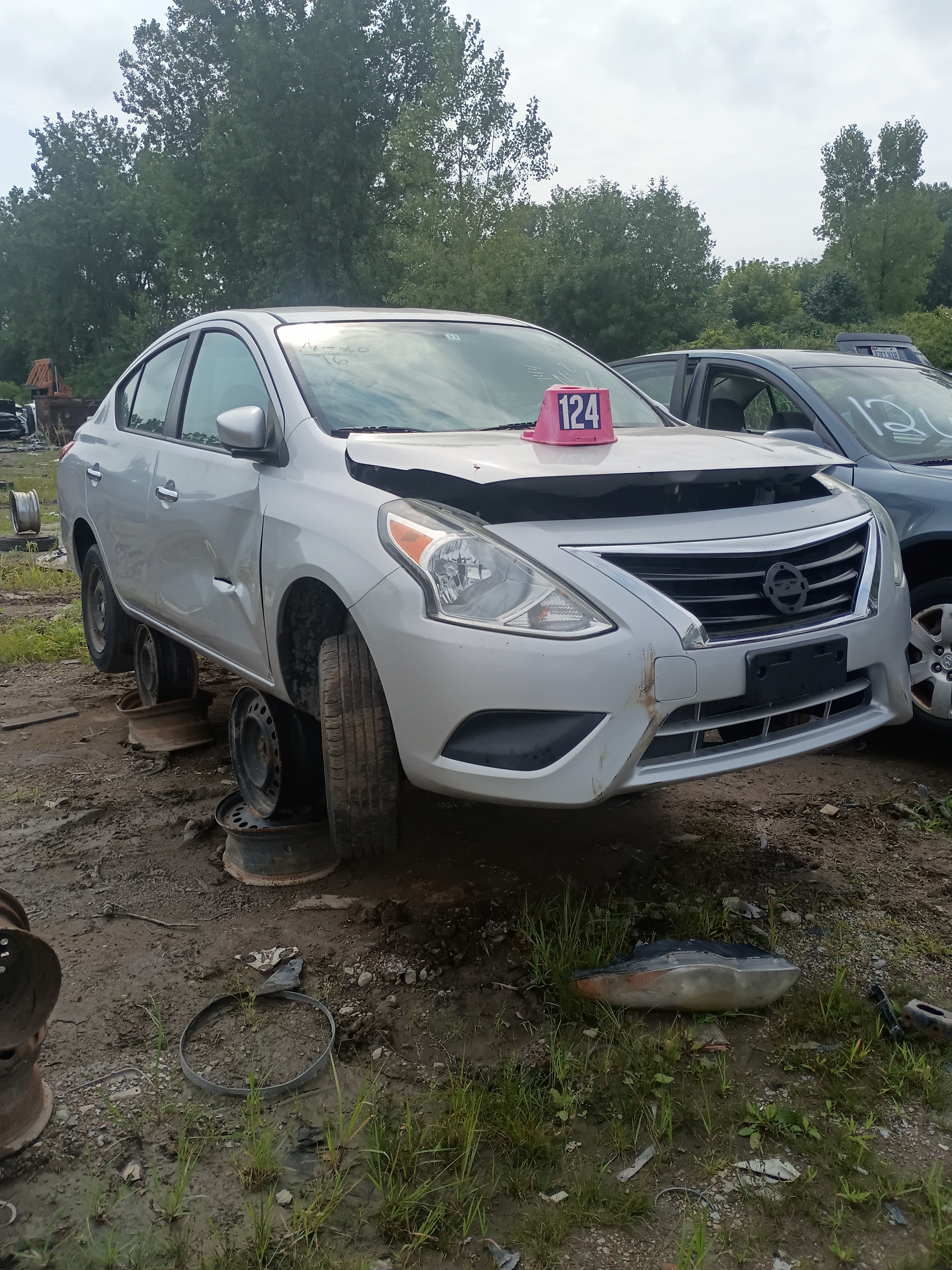 2016 NISSAN Versa