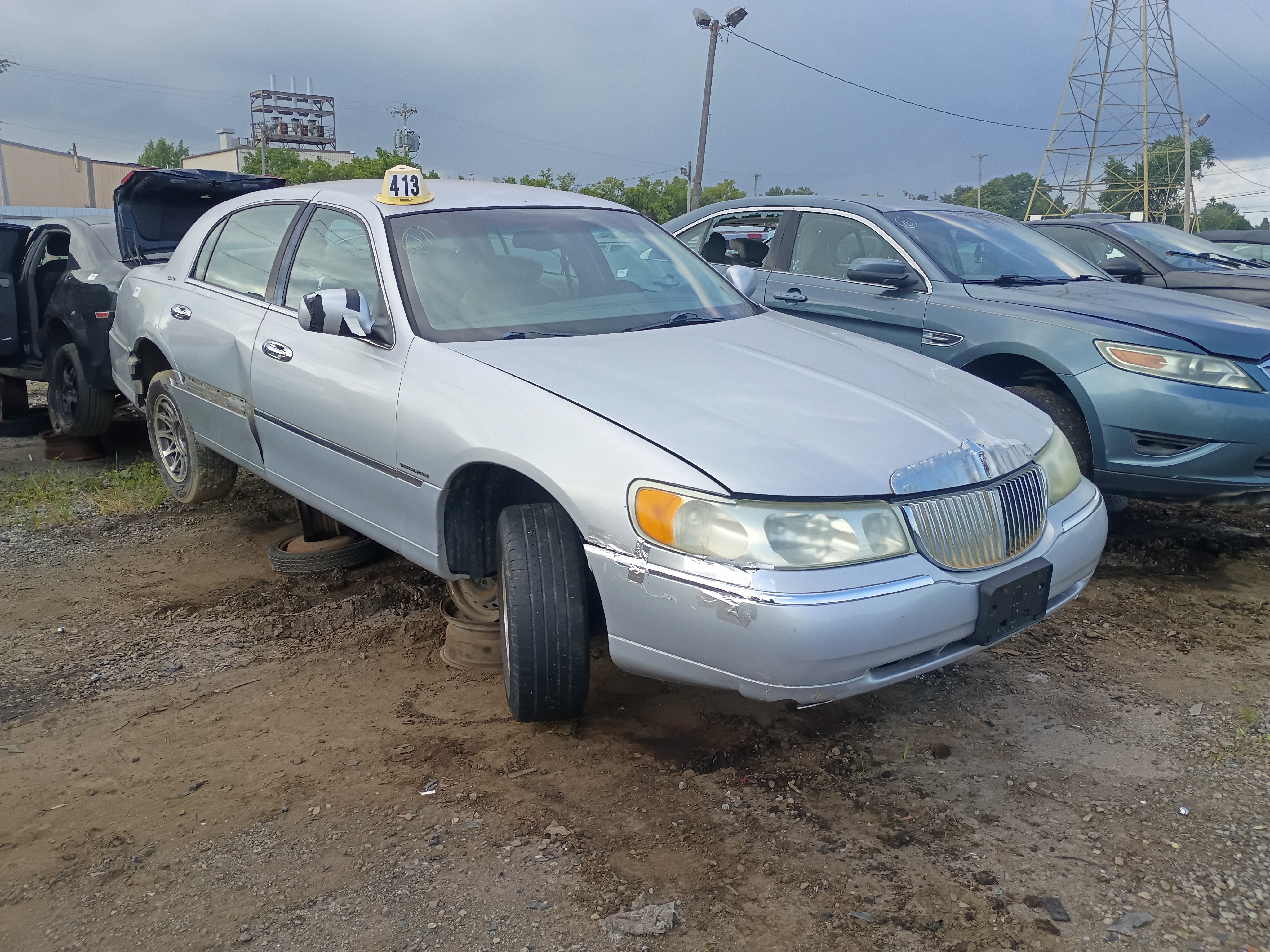 2001 LINCOLN Town Car