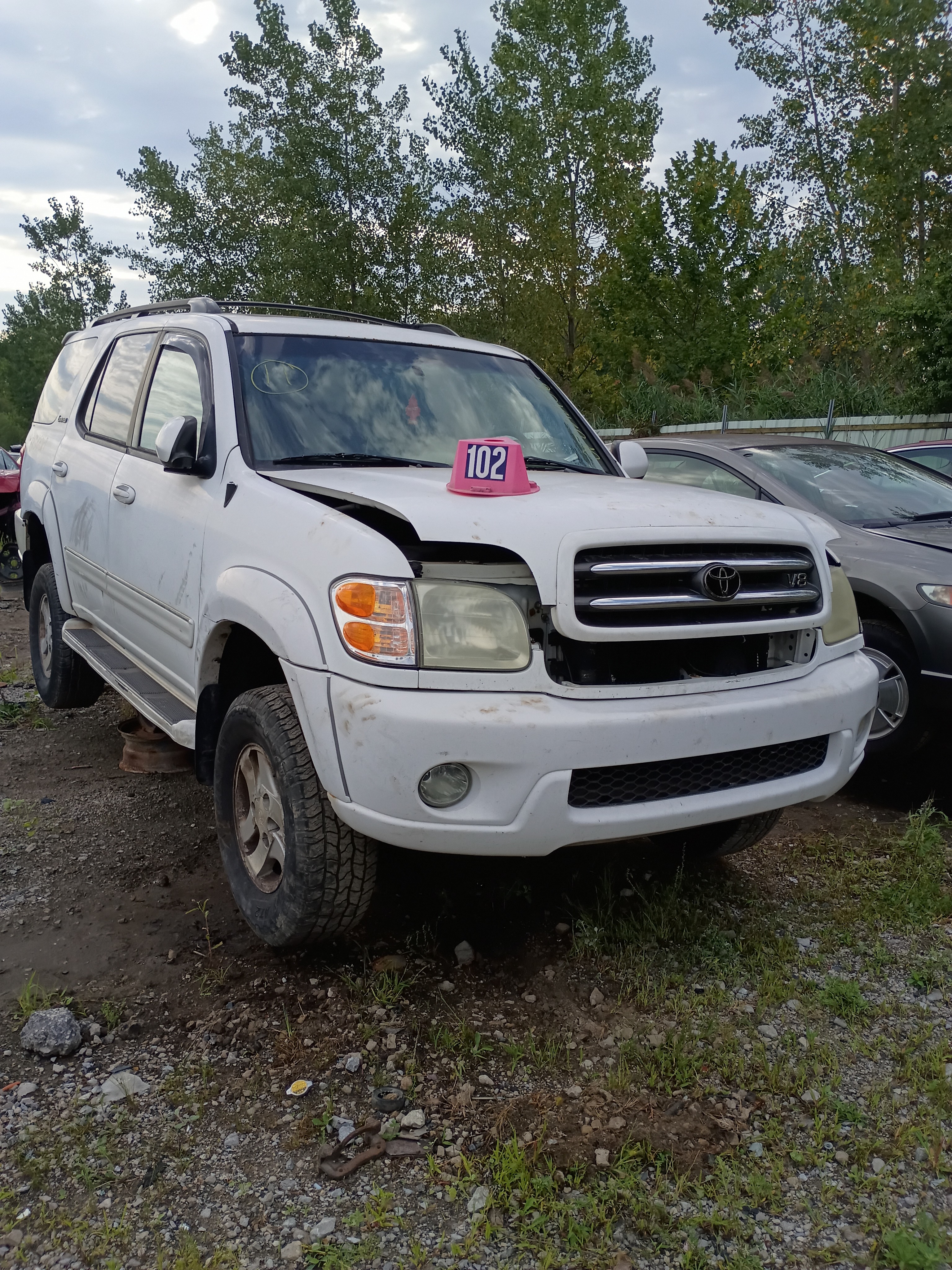 2002 TOYOTA Sequoia
