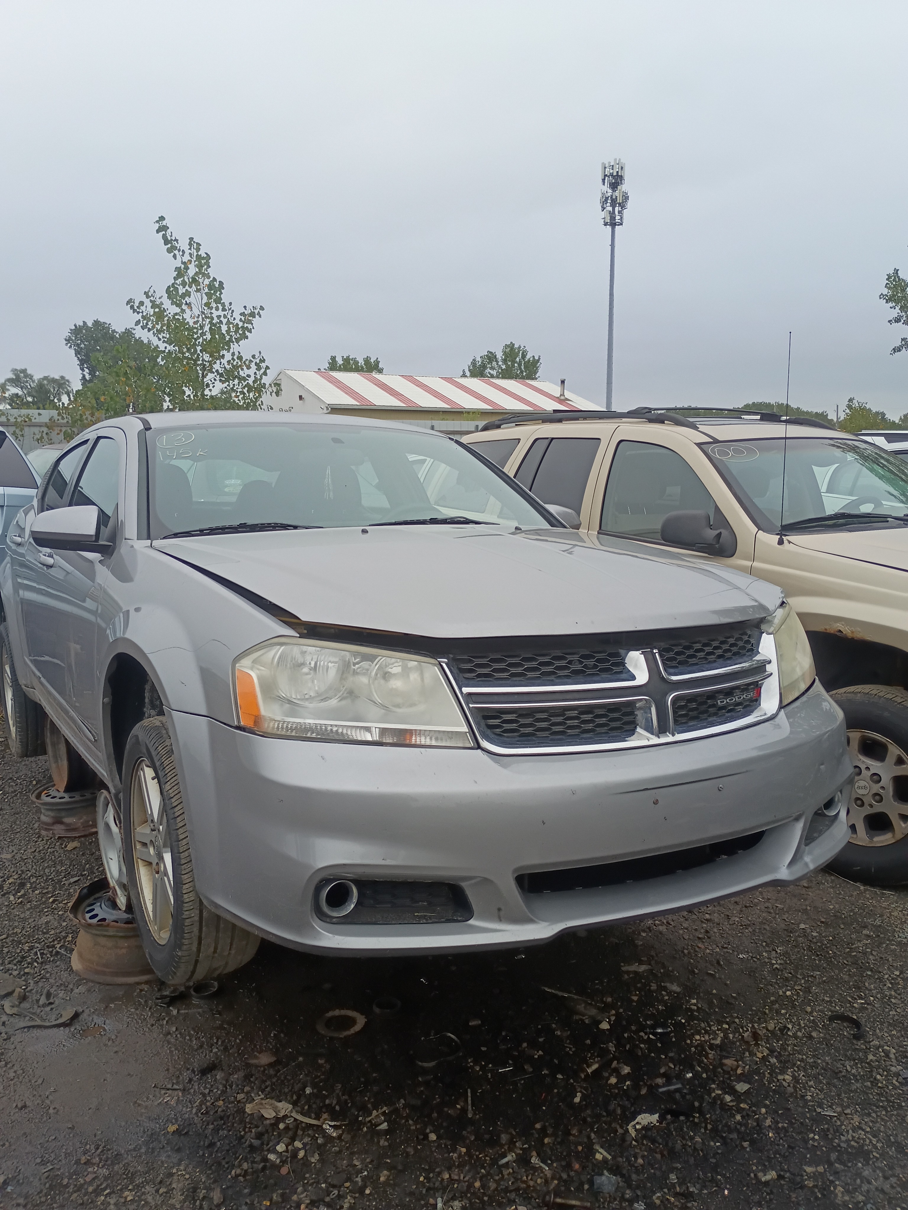 2013 DODGE Avenger