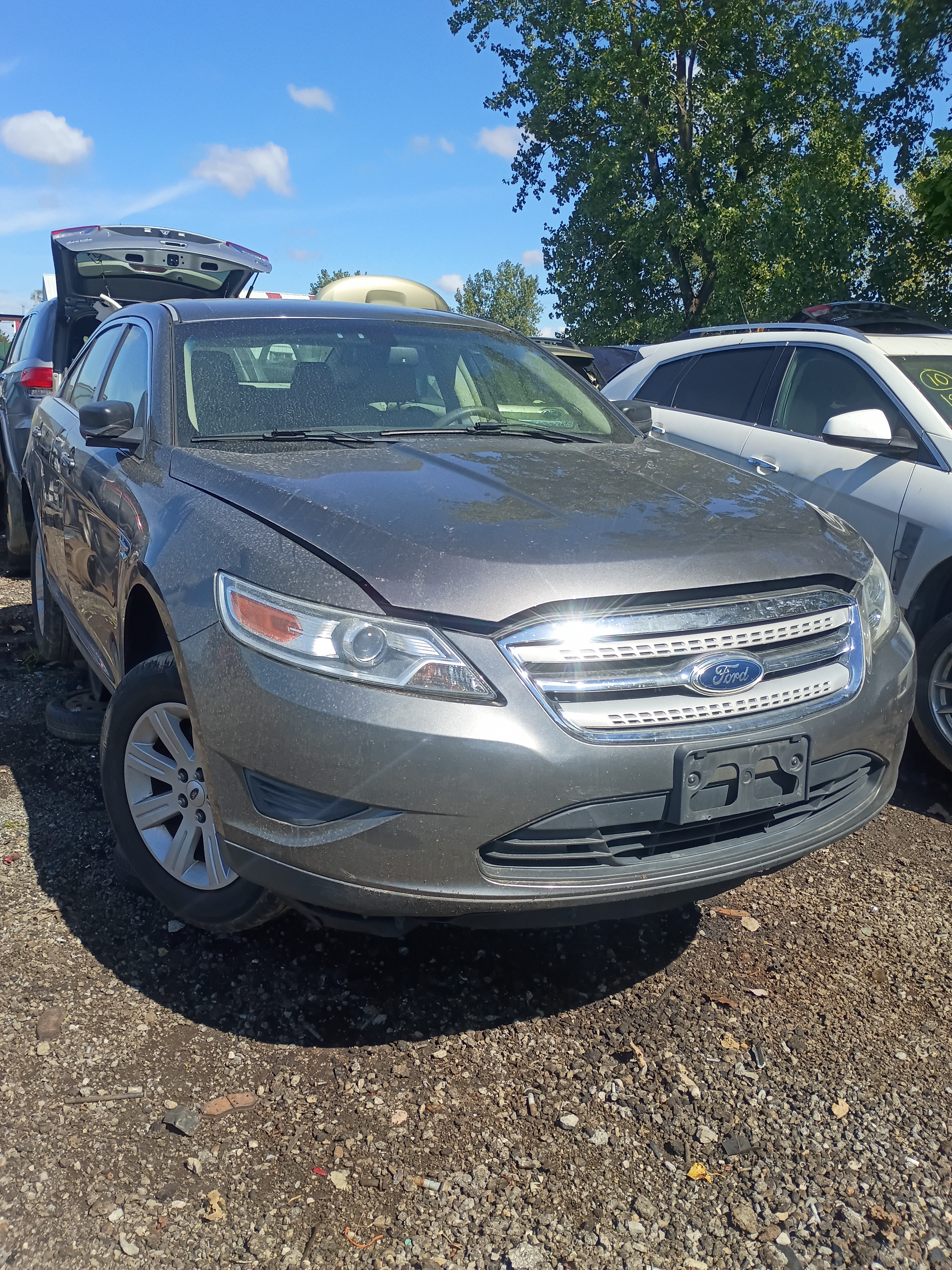 2011 FORD Taurus