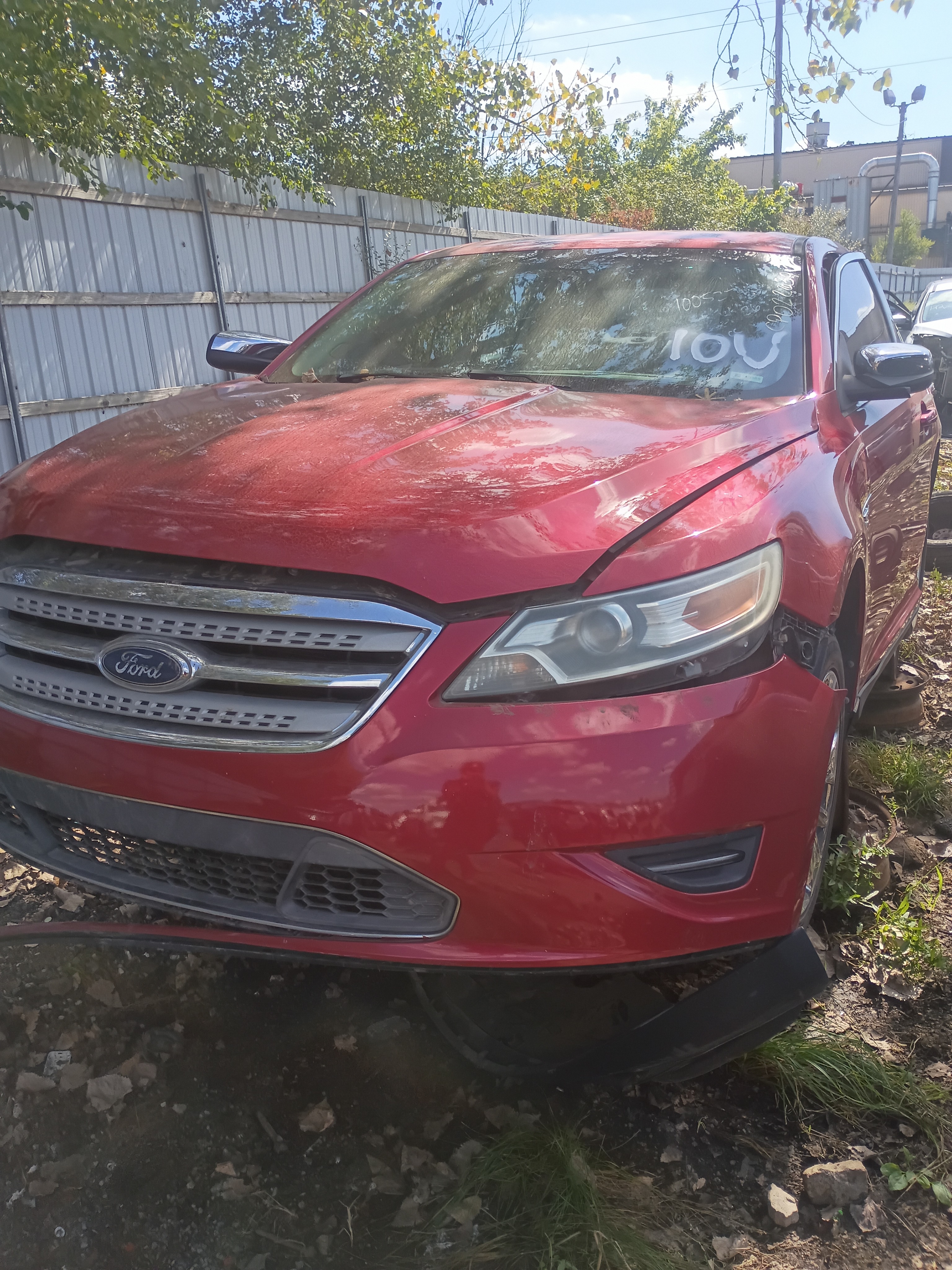 2010 FORD Taurus