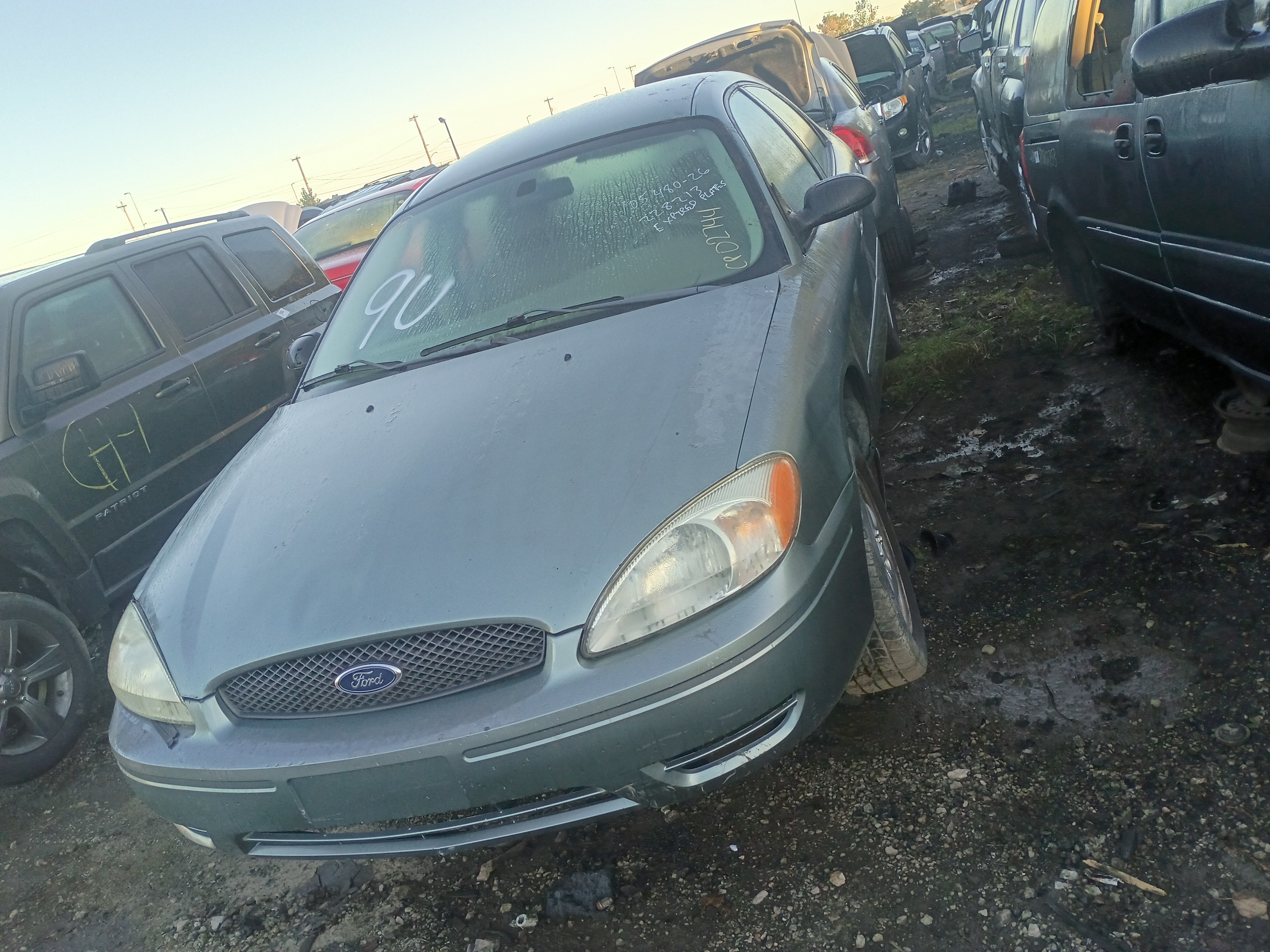 2005 FORD Taurus