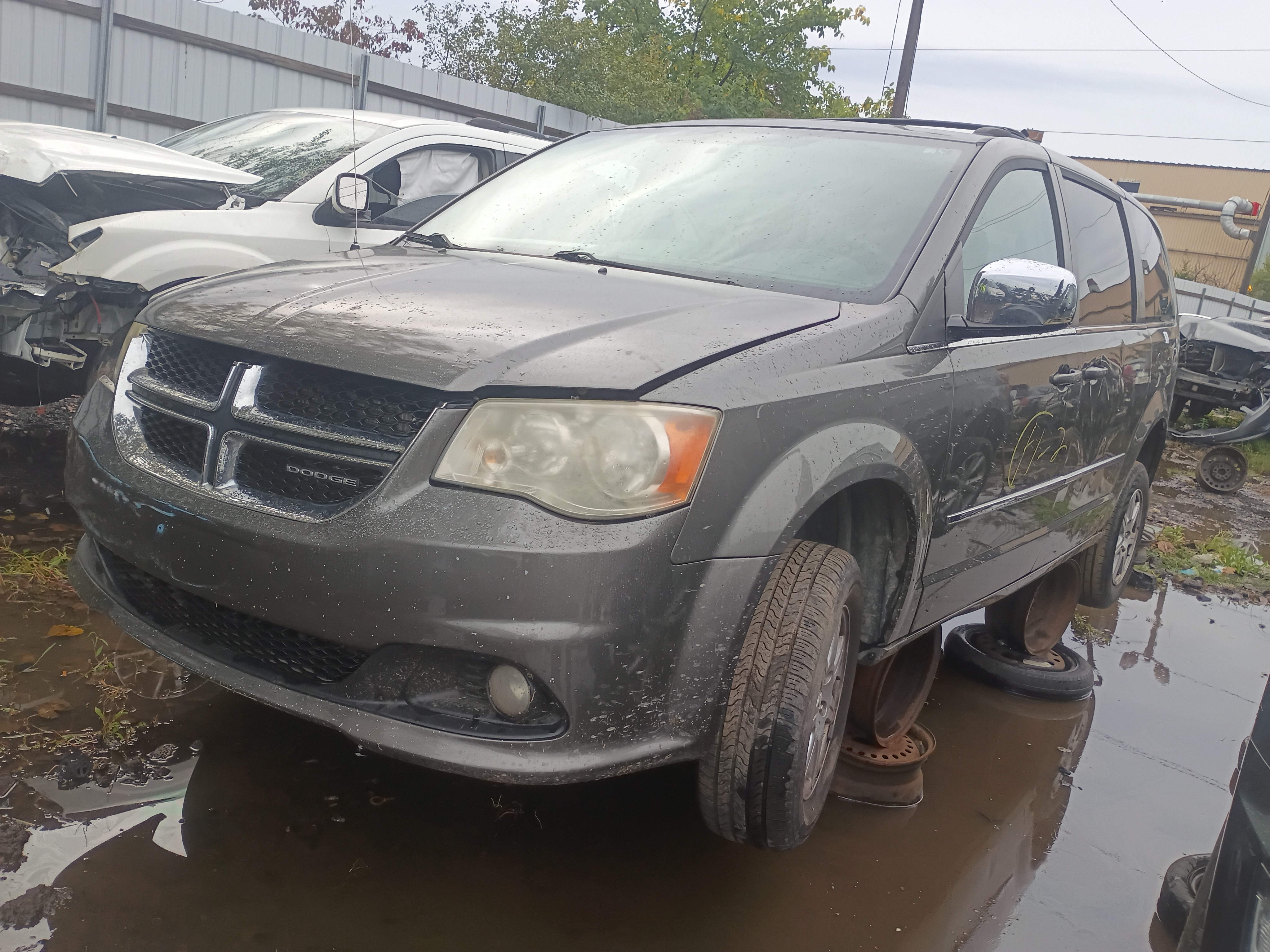 2010 CHRYSLER Town and Country