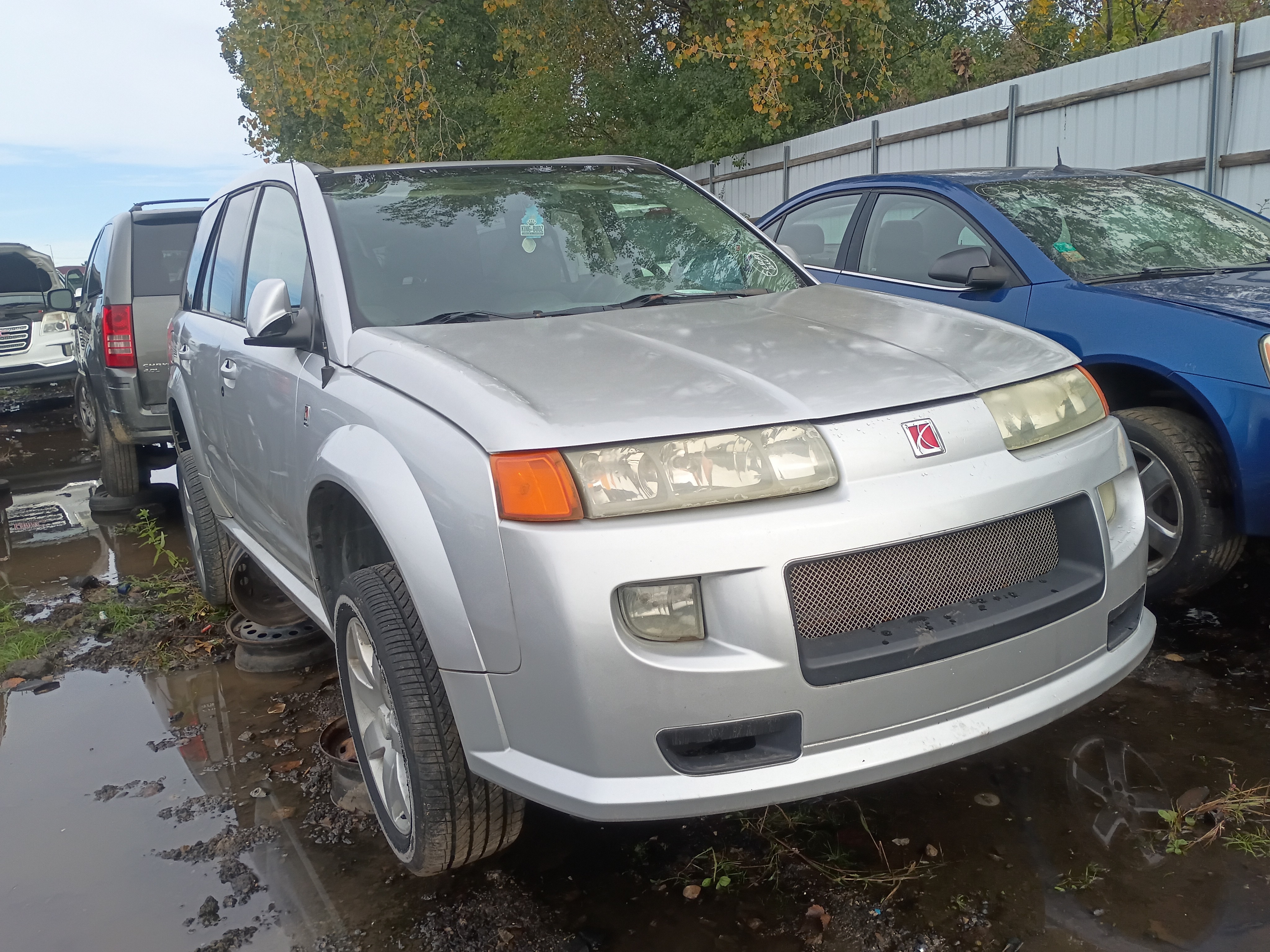 2004 SATURN Vue