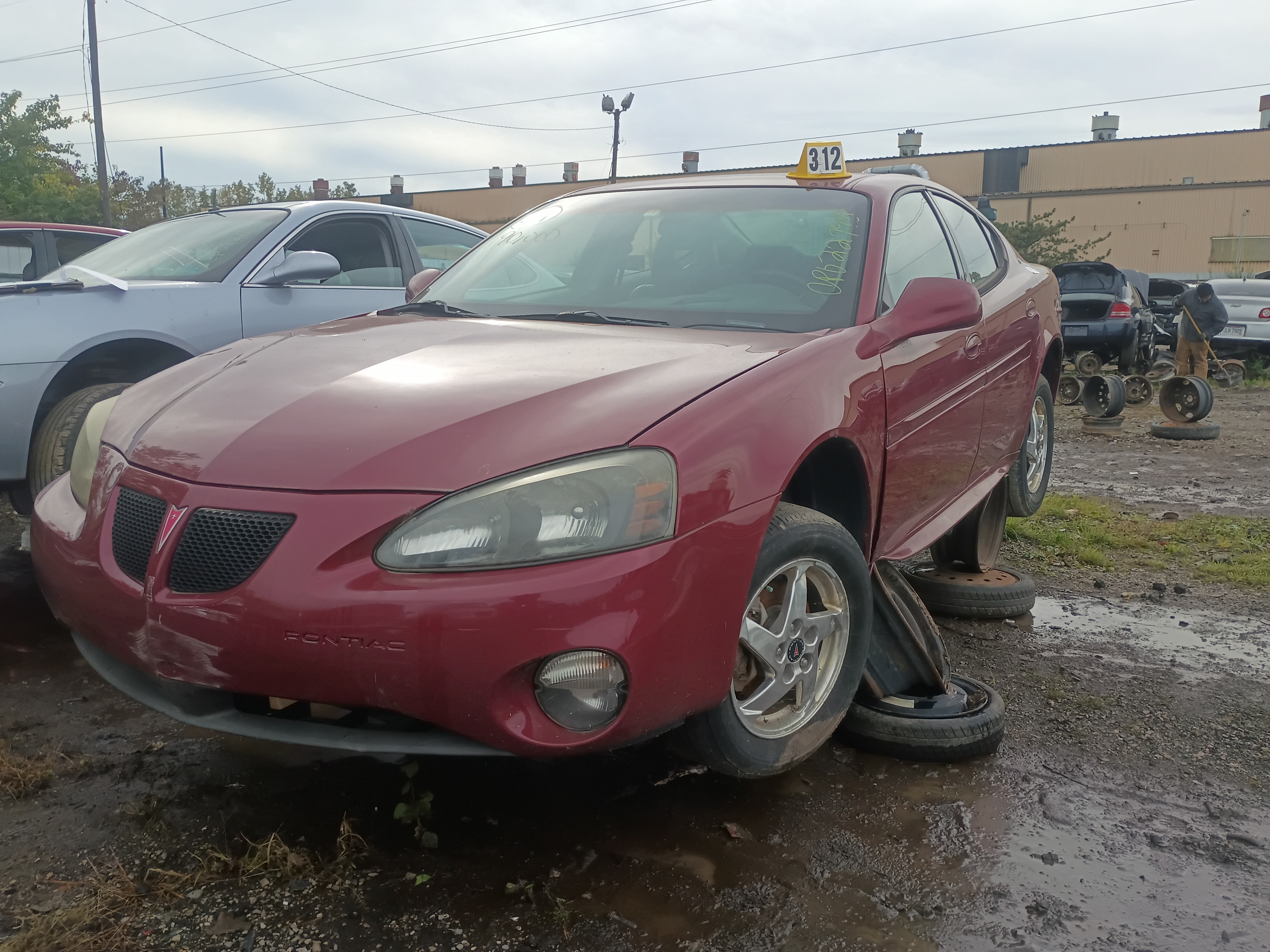2004 PONTIAC Grand Prix